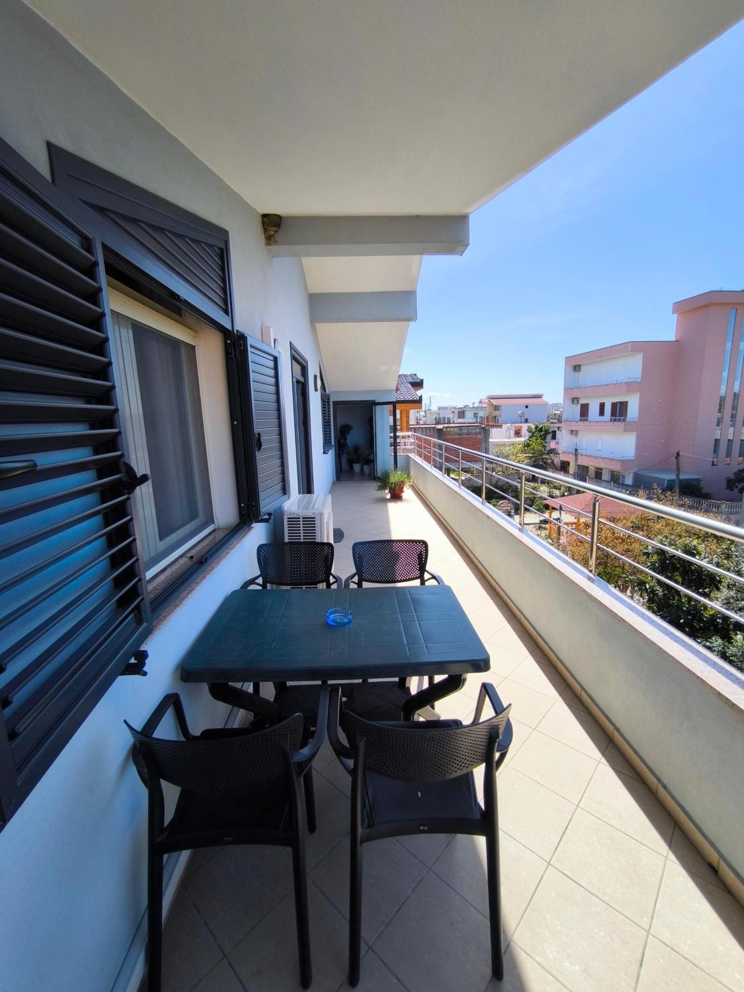 Albanian Traditions Legacy Durres Exterior photo